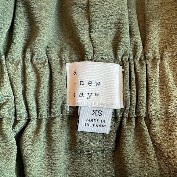 NWOT Paper Bag Waist Wide Leg Pants - Picture 7 of 8